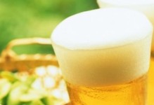 滴水观音（探究滴水观音浇啤酒的正确方法，享受美味佳酿）